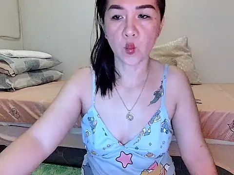 KissHott online show from 07-06-26, 08:33