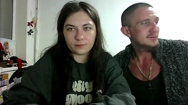 Snapshot of Twolatte1520 chatting on 04-15-26, 06:15 Twolatte1520 online show from 04-15-26, 06:15