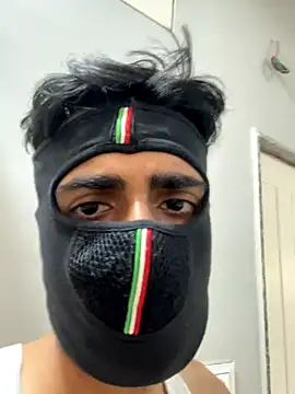 Snapshot of Akky00359 chatting on 10-12-25, 06:01 Akky00359 online show from 10-12-25, 06:01