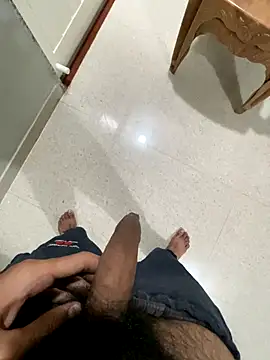 Snapshot of Akky00359 chatting on 10-15-25, 07:03 Akky00359 online show from 10-15-25, 07:03