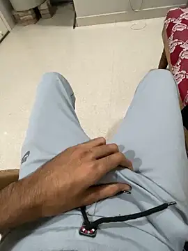 Snapshot of Akky00359 chatting on 10-25-25, 07:30 Akky00359 online show from 10-25-25, 07:30