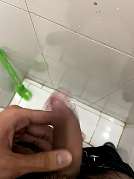 Snapshot of Akky00359 chatting on 11-17-25, 02:56 Akky00359 online show from 11-17-25, 02:56