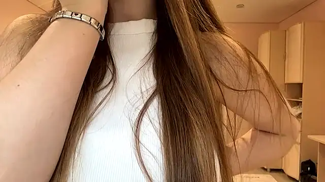 Snapshot of GilySuper chatting on 10-06-25, 02:42 GilySuper online show from 10-06-25, 02:42