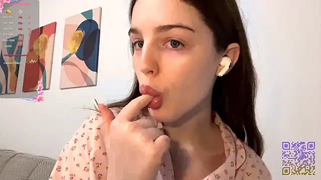 Snapshot of GilySuper chatting on 11-10-25, 03:05 GilySuper online show from 11-10-25, 03:05