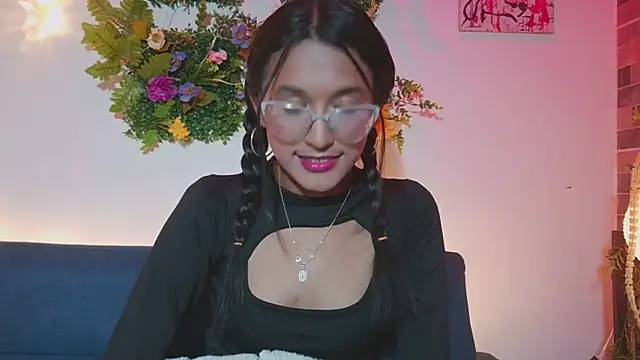 Snapshot of luna_valen chatting on 03-06-26, 03:14 luna valen online show from 03-06-26, 03:14