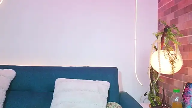 Snapshot of luna_valen chatting on 03-28-26, 03:17 luna valen online show from 03-28-26, 03:17