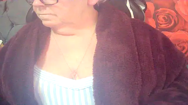 Playful MILF Demi online show from 03-03-26, 06:36