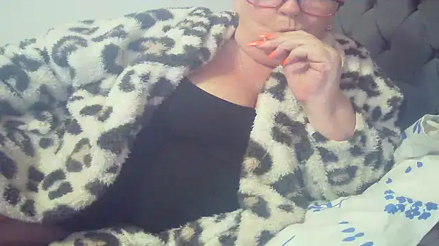 Playful MILF Demi online show from 03-28-26, 11:59