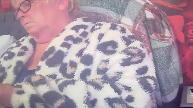 Playful MILF Demi online show from 05-03-26, 08:20