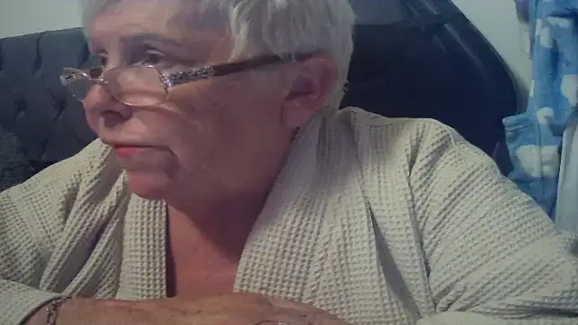 Snapshot of Playful_MILF_Demi chatting on 06-28-26, 09:54 Playful MILF Demi online show from 06-28-26, 09:54