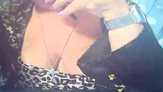 Snapshot of Playful_MILF_Demi chatting on 07-02-26, 05:13 Playful MILF Demi online show from 07-02-26, 05:13