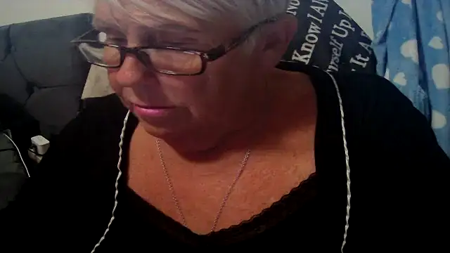 Snapshot of Playful_MILF_Demi chatting on 07-18-26, 08:23 Playful MILF Demi online show from 07-18-26, 08:23