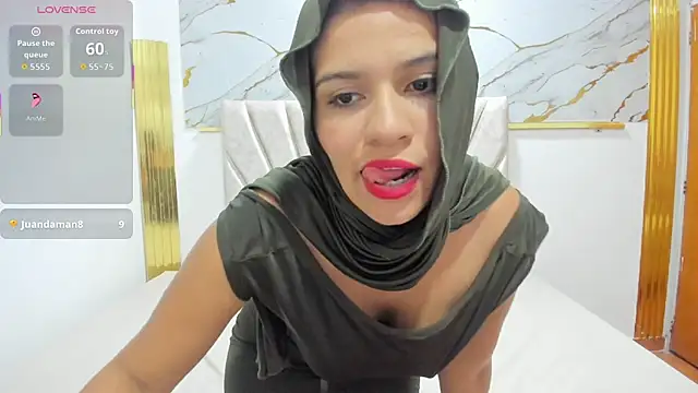 Snapshot of Yasmin_nazer chatting on 10-06-25, 07:22 Yasmin nazer online show from 10-06-25, 07:22