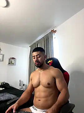 Ezzio Scolaro online show from 11-03-25, 12:06