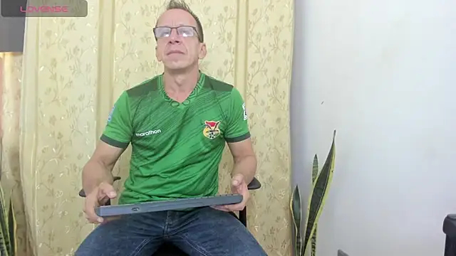 axelking  online show from 06-22-26, 11:40