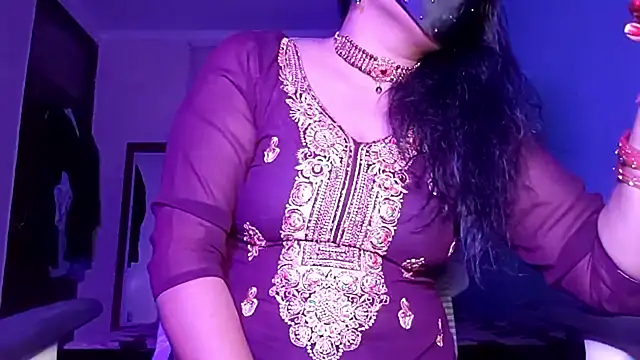 horny milf couple online show from 05-07-26, 07:19