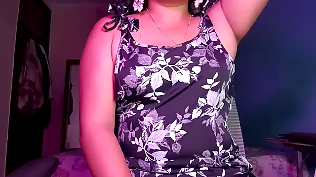 horny milf couple online show from 05-11-26, 07:11