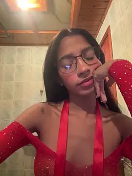 Snapshot of ScarletEvanss_ chatting on 04-28-26, 11:04 ScarletEvanss online show from 04-28-26, 11:04