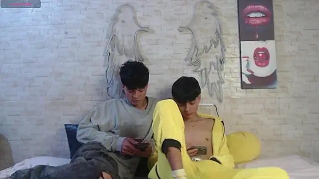 Snapshot of alex_russo__ chatting on 03-19-26, 03:10 alex russo online show from 03-19-26, 03:10