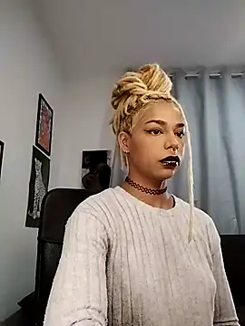 Helenoir online show from 05-15-26, 12:12