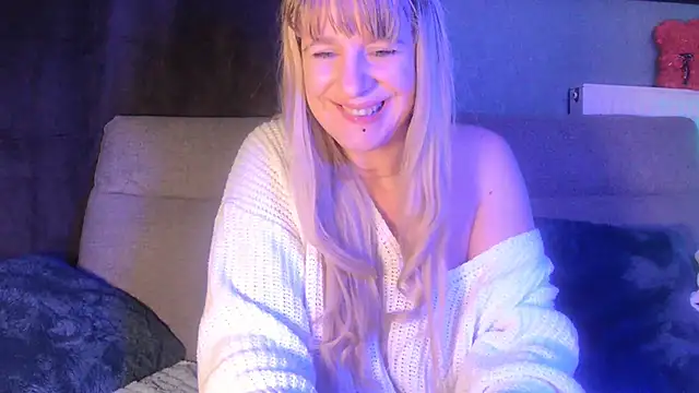 Delichieuse5 online show from 02-19-25, 11:46