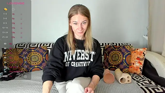 Amalia Mio online show from 11-24-25, 08:03