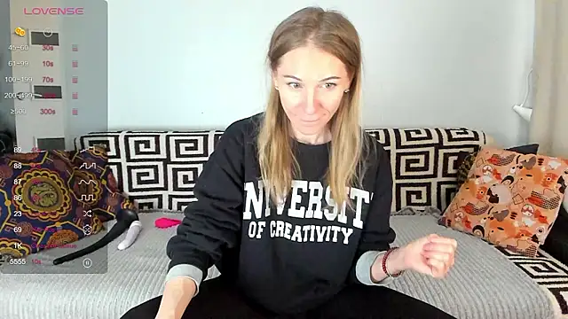 Snapshot of Amalia_Mio chatting on 02-26-26, 08:24 Amalia Mio online show from 02-26-26, 08:24