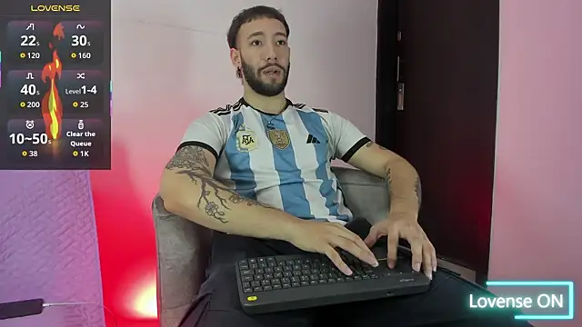 angel kyrozz online show from 06-22-26, 07:11