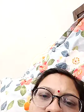 Snapshot of Couple_hardfucking chatting on 10-21-25, 11:33 Couple hardfucking online show from 10-21-25, 11:33