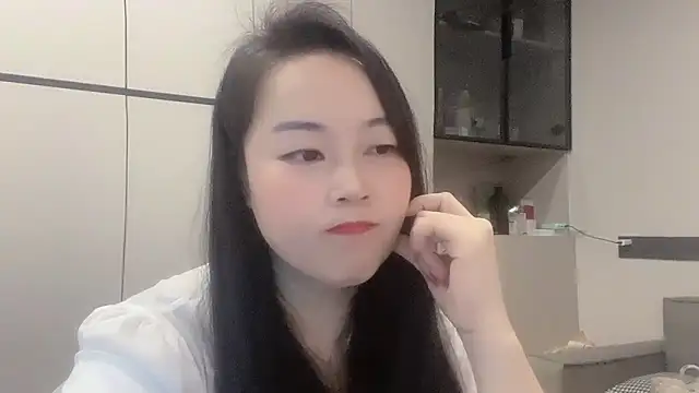 Snapshot of zhiqiu- chatting on 10-20-25, 05:13 zhiqiu- online show from 10-20-25, 05:13
