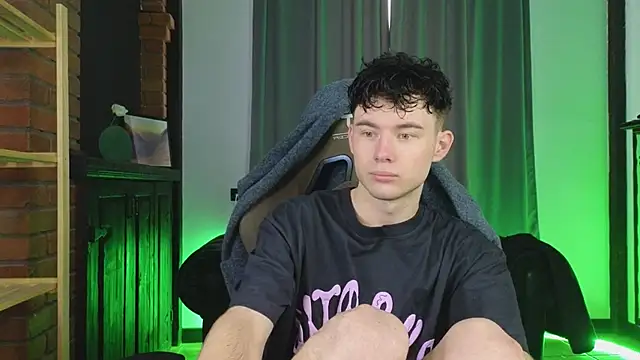 Cute Mike online show from 02-22-26, 05:08