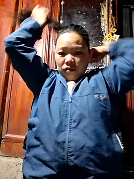 miomio-12 online show from 12-15-25, 10:03