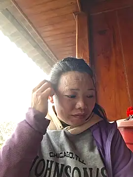 Snapshot of miomio-12 chatting on 02-10-26, 05:44 miomio-12 online show from 02-10-26, 05:44