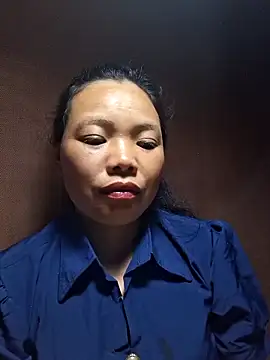 Snapshot of miomio-12 chatting on 02-16-26, 02:24 miomio-12 online show from 02-16-26, 02:24