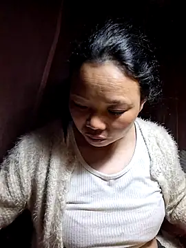 Snapshot of miomio-12 chatting on 02-22-26, 01:31 miomio-12 online show from 02-22-26, 01:31