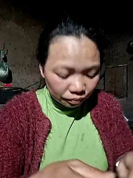 Snapshot of miomio-12 chatting on 02-23-26, 01:52 miomio-12 online show from 02-23-26, 01:52