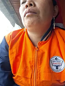 Snapshot of miomio-12 chatting on 02-24-26, 07:28 miomio-12 online show from 02-24-26, 07:28