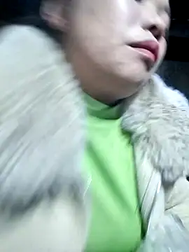 Snapshot of miomio-12 chatting on 03-21-26, 02:09 miomio-12 online show from 03-21-26, 02:09