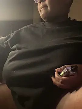 Chocolate-Baddie online show from 10-04-25, 10:30