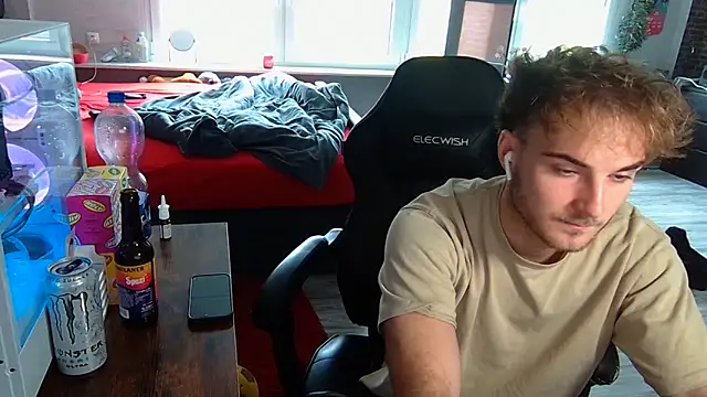 WolkenJunge2006 online show from 10-06-25, 10:12