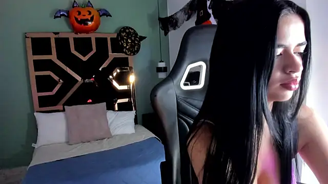 Ariadna Santos online show from 10-13-25, 11:43