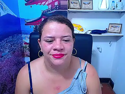 Snapshot of Biigg_xxx chatting on 11-06-25, 09:37 Biigg xxx online show from 11-06-25, 09:37