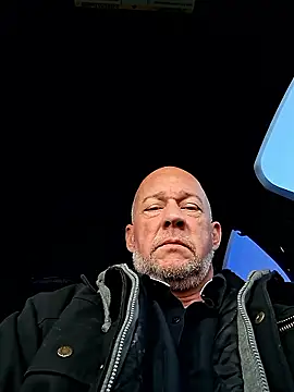 moonbeam37 online show from 12-15-25, 02:43