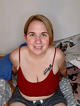 Snapshot of LaceyWestxx chatting on 11-04-25, 08:41 LaceyWestxx online show from 11-04-25, 08:41
