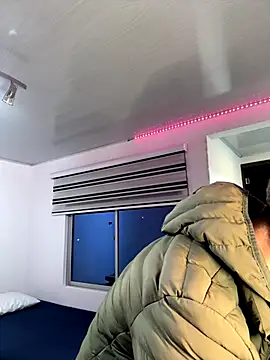 noah red online show from 10-10-25, 01:48