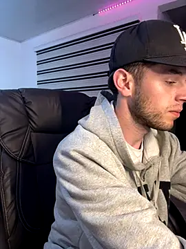 noah red online show from 10-16-25, 03:40