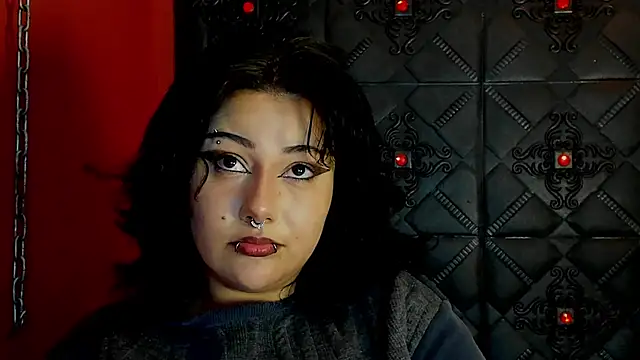 Snapshot of SabbathSinclair chatting on 10-08-25, 03:31 SabbathSinclair online show from 10-08-25, 03:31