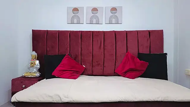 Snapshot of Timothe_Evans chatting on 10-10-25, 08:30 Timothe Evans online show from 10-10-25, 08:30