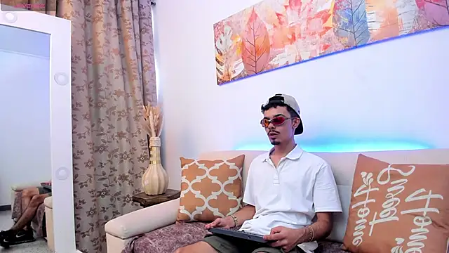 Snapshot of Timothe_Evans chatting on 11-07-25, 07:36 Timothe Evans online show from 11-07-25, 07:36