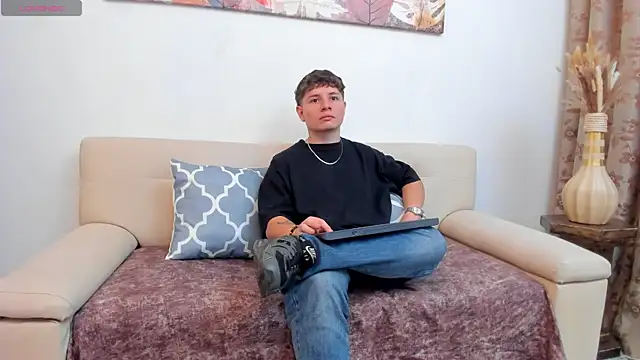 Leoo Miller online show from 10-08-25, 08:50